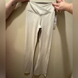 Cream High-Waisted Leggings